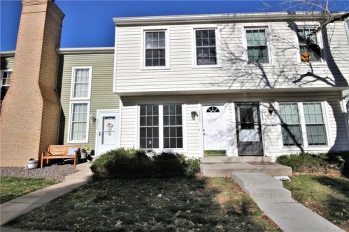 3213 Estes St, Denver, CO 80227-4689