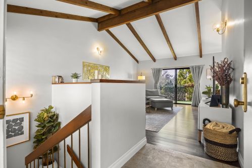 980 Miramonte Dr, Santa Barbara, CA 93109-1346
