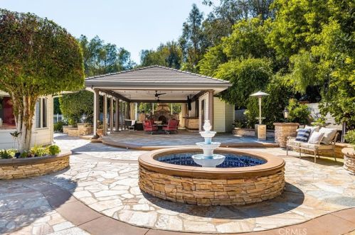 4501 Cerro Vista Dr, Anaheim CA 92807 exterior