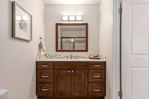 2004 Troy Pl, Vista CA  92084-4831 exterior