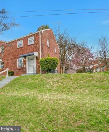 11929 Centerhill St, Silver Spring MD 20902-1155 exterior