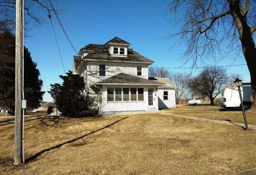 4287 Freeport Rd, Stratford, IL 61064-9747