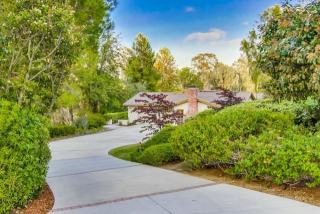 16345 Martincoit Rd, Poway, CA 92064-2121