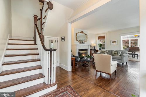 2539 2nd St, Harrisburg, PA 17110-1107
