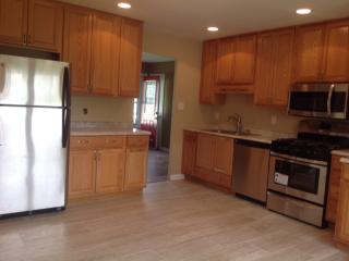 623 Palmer Ave, Romeoville IL  60446-1423 exterior