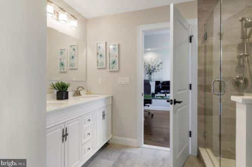 199 Snowden Ln, Princeton NJ 08540-3629 exterior