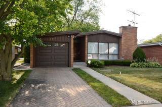 7642 Prairie Rd, Skokie, IL 60076-3758