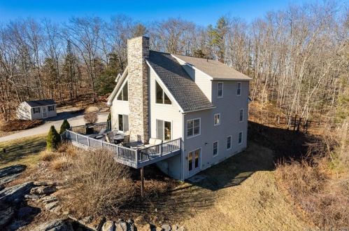 130 River Rd, Colchester, CT 06415-2506