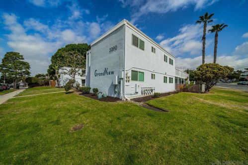3390 Monroe St, Carlsbad, CA 92008-2047