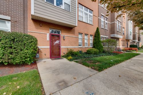 5354 Hanson Ave, Chicago, IL 60639-4159