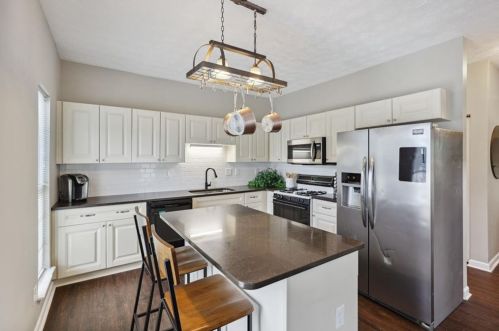 4001 Spring Cove Dr, Duluth GA  30097-2833 exterior