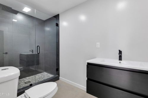 3132 Sparr Blvd, Glendale CA  91208-1663 exterior
