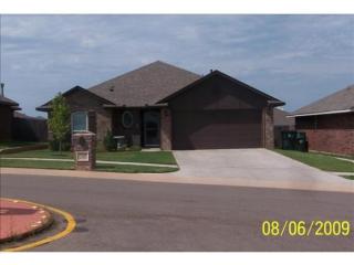 145 Tecumseh Meadows Dr, Norman, OK 73069-8205