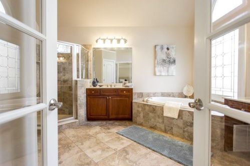 2375 Briarcliff Cmns, Atlanta GA  30345-2175 exterior