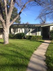 211 Prospect St, Seguin TX  78155-6018 exterior