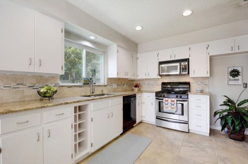 1305 August Dr, Austin TX  78753-2909 exterior