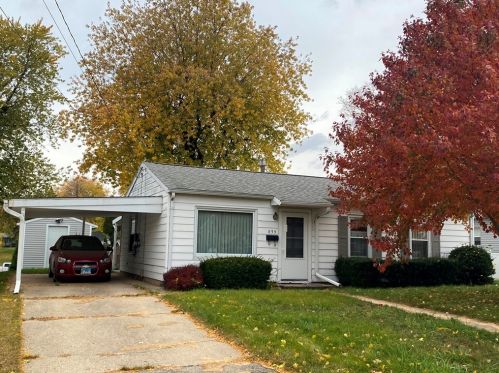833 Zuend Ct, Nelson, IL 61021-1655