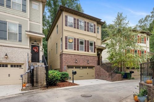 2113 Elvan Cir, Atlanta GA  30317-1307 exterior