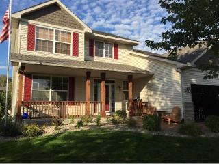 2042 Starlight Dr, Minnetrista, MN 55387