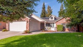 4772 Mesa Ave, Fresno, CA 93722-3267