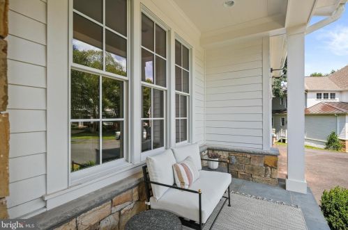 1122 Ormond Ct, Mc Lean, VA 22101-2960