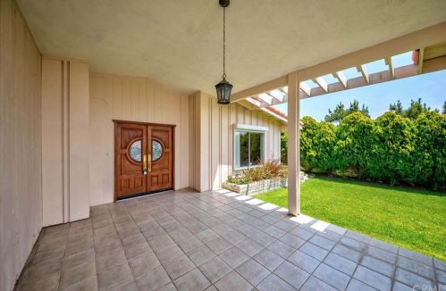 28320 Seamount Dr, Palos Verdes Estates, CA 90275-4748