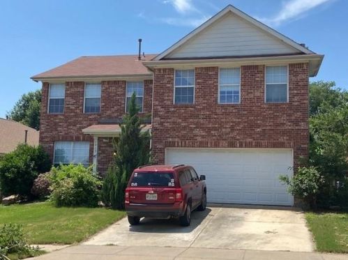 5913 Bridal Trl, Fort Worth TX  76179-2371 exterior