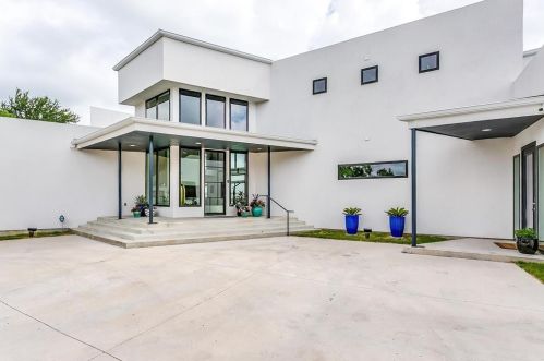 8430 Blue Heron Ct, Fort Worth, TX 76108-9714