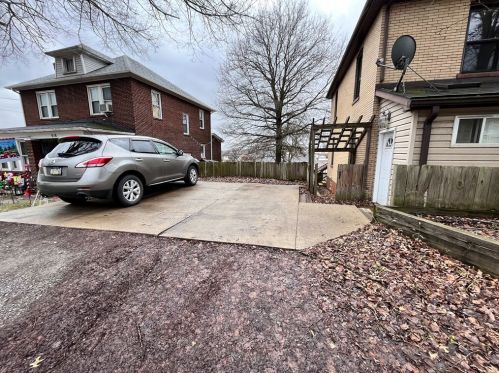 618 Virginia Ave, Rochester PA  15074-1255 exterior