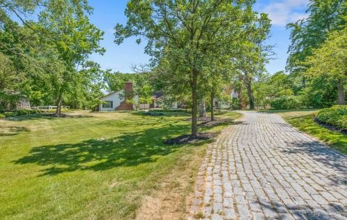 7317 Chesterfield Rd, Bull Valley, IL 60012-3005