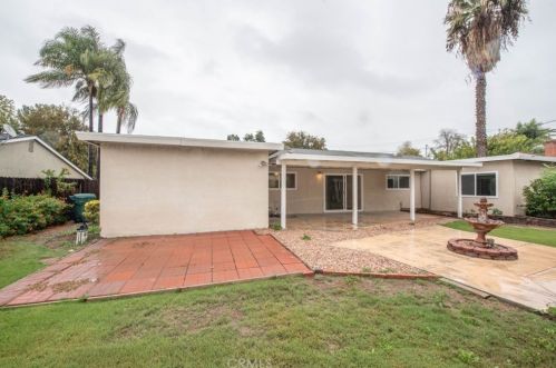 6375 Westview Dr, Riverside CA  92506-5325 exterior