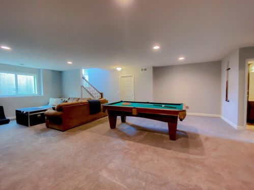 9515 Compass Pointe Rd, Saint Paul MN  55129 exterior