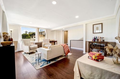 805 Alewa Dr, Honolulu HI  96817-1535 exterior