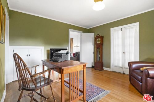 1109 Cedar St, Glendale CA  91207-1728 exterior