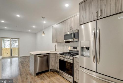 2137 Franklin St, Philadelphia PA  19122-1321 exterior