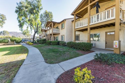 1423 Graves Ave, El Cajon, CA 92021-8980