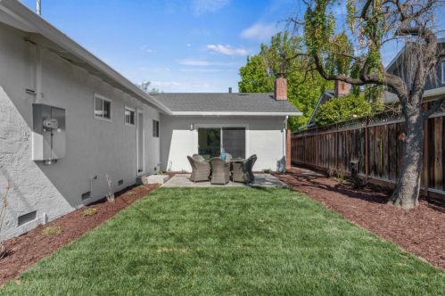 1335 Dunnock Way, Sunnyvale CA  94087-3441 exterior