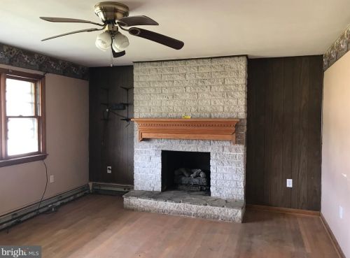 15611 Lohr Rd, Graceham, MD 21788-1116