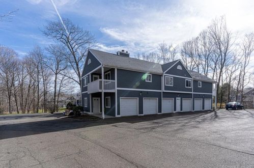 301 Fairmount Dr, Upper Stepney CT  06468-2820 exterior