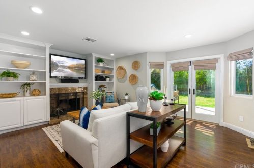 8020 Woodsboro Ave, Anaheim CA  92807-2506 exterior