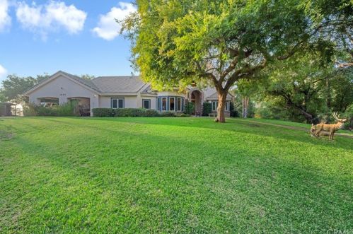 1690 Mountain Ln, Glendora, CA 91741-3040