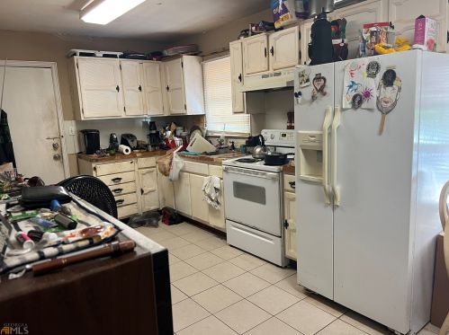 5474 Alder Dr, Forest Park, GA 30297-4058