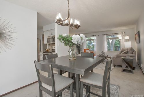 6917 Spruce Dr, Englewood CO 80112-1229 exterior