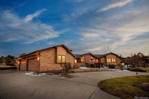 19285 Briarwood Dr, Aurora, CO 80016-2132