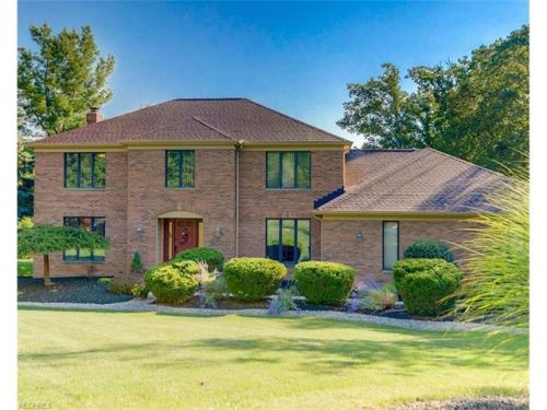8457 Timber Trl, Cleveland OH  44141-1770 exterior