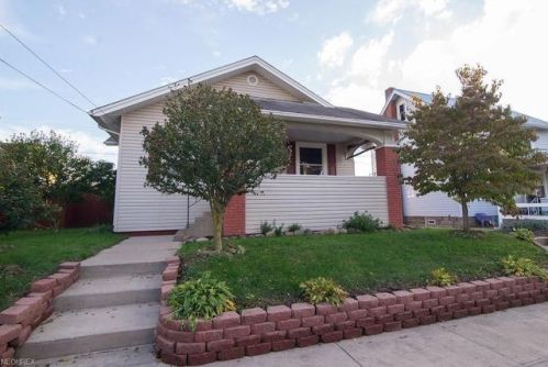 13 Willard Ave, Massillon OH  44646-4625 exterior