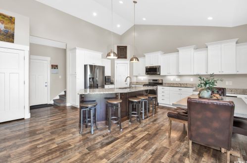 1407 Mtn Rd, Ogden UT  84404-6034 exterior