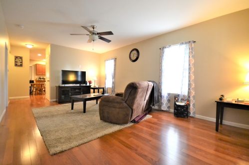1341 Jackson St, Ottawa, IL 61350-2538