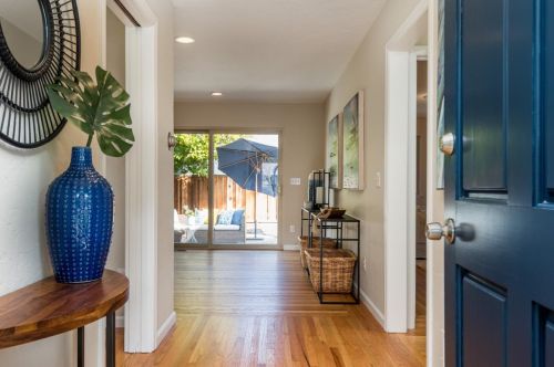 4057 Amaranta Ave, Palo Alto, CA 94306-3104