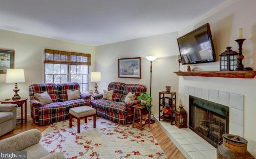 1843 Spring Ridge Ln, Lancaster PA  17603-6794 exterior